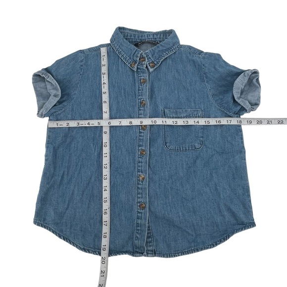 Brandy Melville Short Sleeve Button Down Jean Shirt Size Small Women’s - Picture 4 of 5